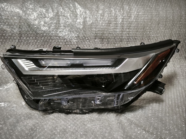 Фари 811500R440 TOYOTA