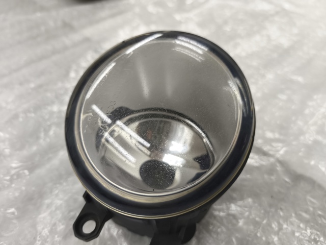 Протитуманка права 812100D042 TOYOTA