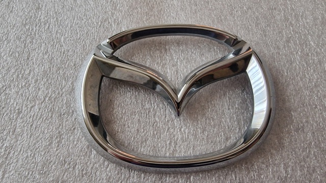 Емблема кришки багажника, фірмовий значок DFR551731 MAZDA