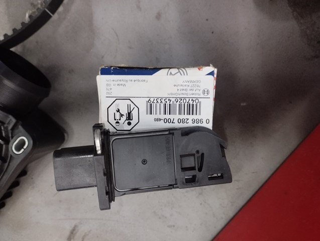 Датчик витрати повітря 0986280700 BOSCH