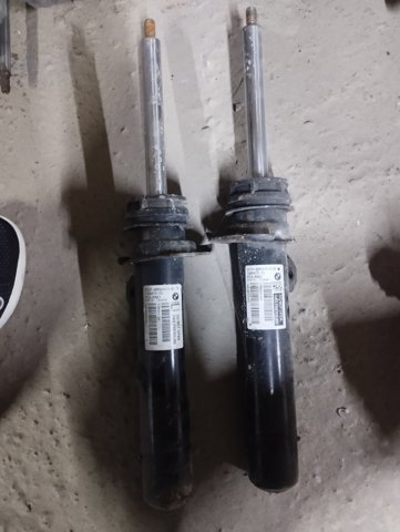Стійка передня права 31316852414 BMW