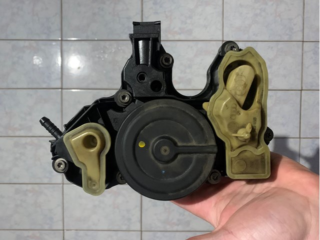 Масловіддільник газів 06K103495AC VAG