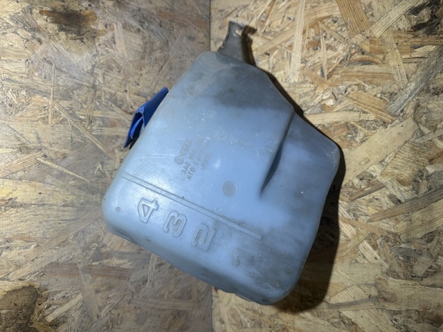 Бачок омивача лобового скла 3A0955453 VAG