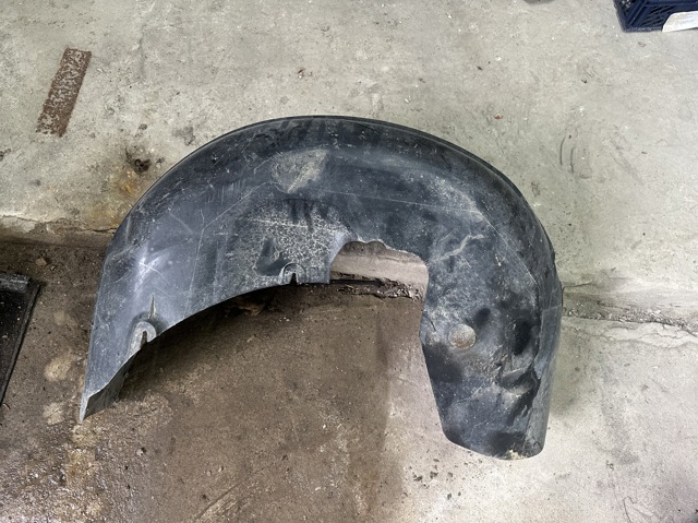 Підкрилок заднього крила, правий 9154859 VOLVO