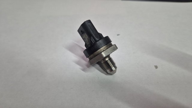 Датчик тиску палива 06L906054D VAG