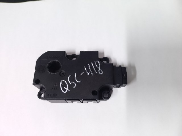 Мотор заслінки рециркуляції повітря 4M0820511A VAG