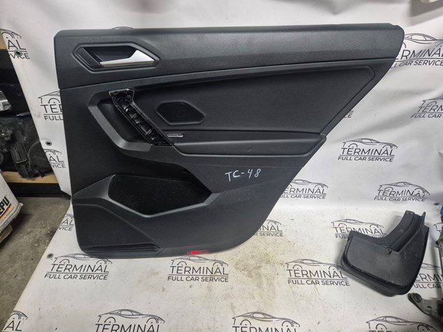 Дверна карта, права, задня 5NN867210GMAQ VAG