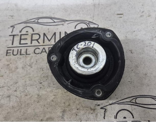 Кріплення переднього амортизатора 5QM412331A VAG
