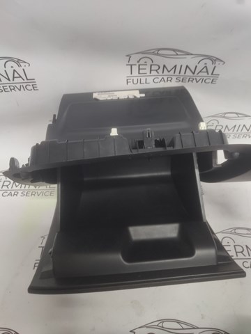 Кришка ящика рукавички (бардачка) 5UT24DX9AC CHRYSLER