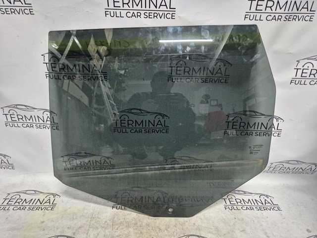 Скло заднє ліве 68086589AA CHRYSLER