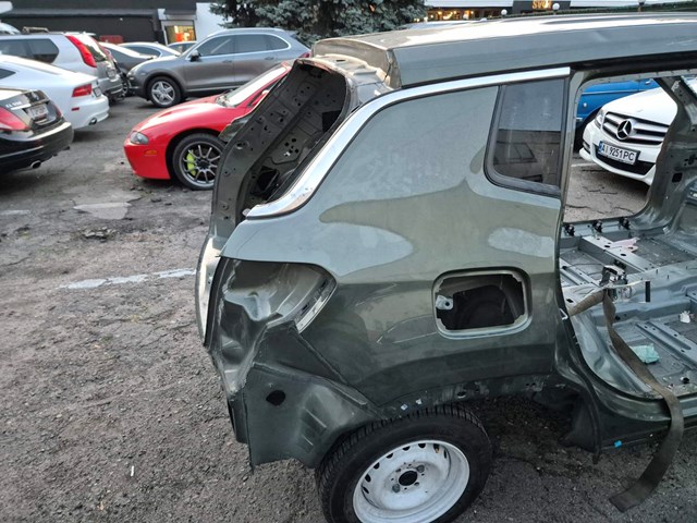 Чверть задня права 68243624AB CHRYSLER