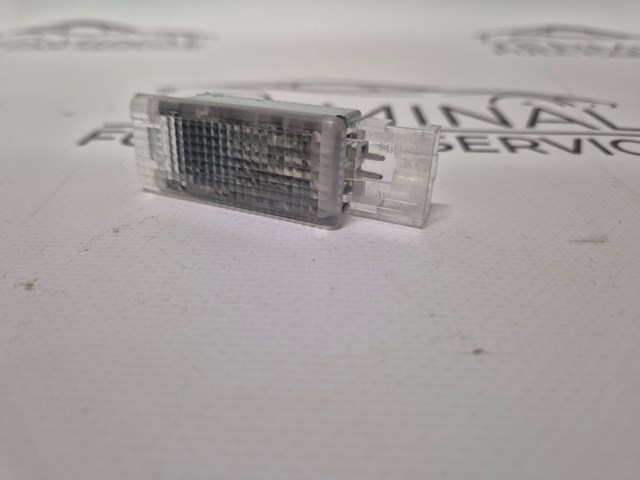 Плафон підсвічення бардачка 6L0947565 VAG