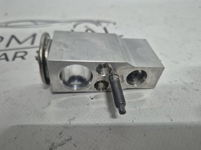 Клапан розширювальний 8W0816679 VAG