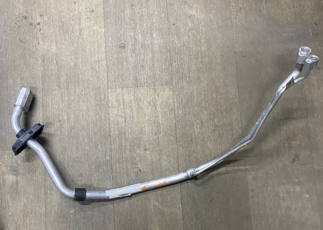 Трубопроводи 8W0816738Q VAG