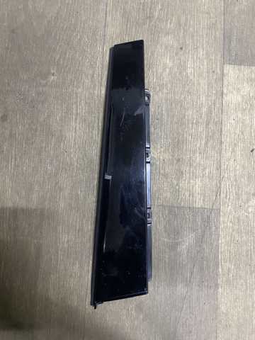 Накладка задніх дверей, лівих, вертикальних 8W0839901A5FQ VAG