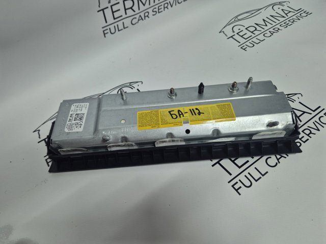 Подушка безпеки (AIRBAG) пасажирська, захисту колін 8W0880842F VAG