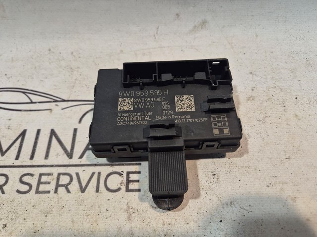 Блок комфорту задніх дверей 8W0959595H VAG