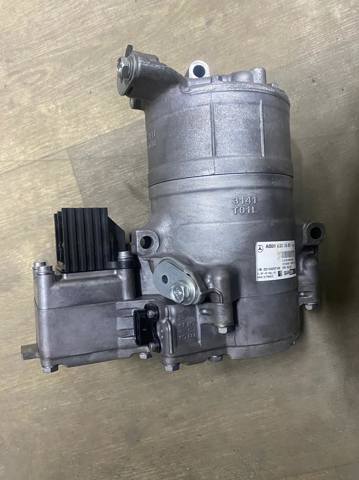 Компресор системи кондиціювання A0008302601 MERCEDES