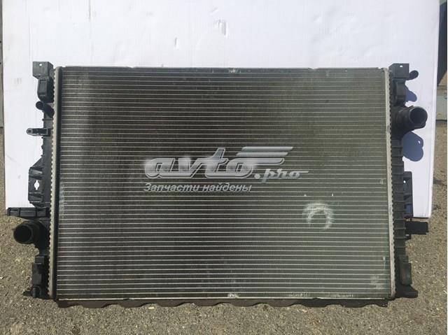 Радіатор охолодження двигуна Land Rover Freelander 2