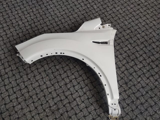 Переднє ліве крило GJ5Z16006A FORD