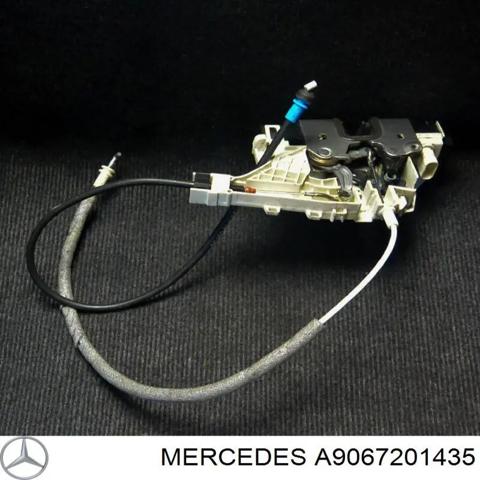 Замок дверей водія A9067201435 MERCEDES