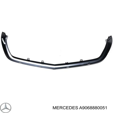 Накладка решітки радіатора нижня A9068880051 MERCEDES
