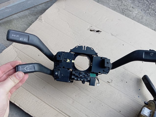 Перемикачі Volkswagen Passat B6