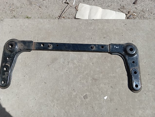 Кронштейн передньої балки 544640003R RENAULT
