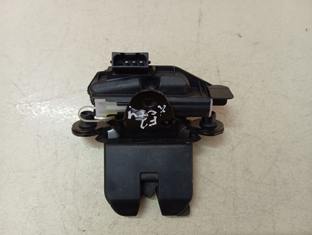 Замок кришки багажника 5J0827501B VAG