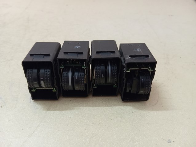 Кнопка коректора фар 6Y0919094B VAG