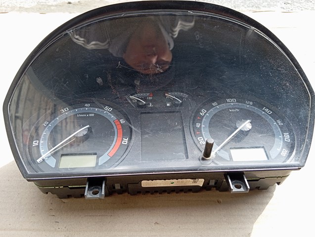 Покажчик напруги (вольтметр) 6Y0920883M VAG