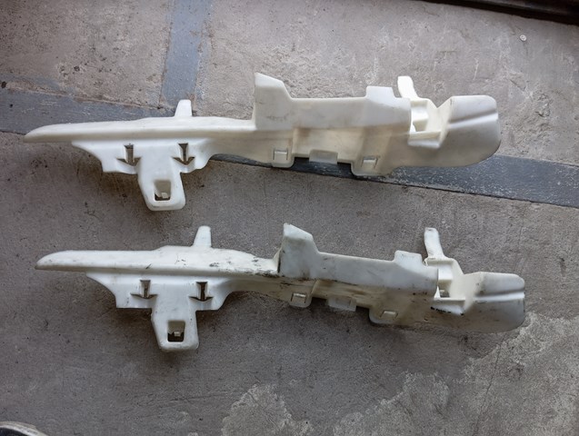 738200020R Renault (RVI)