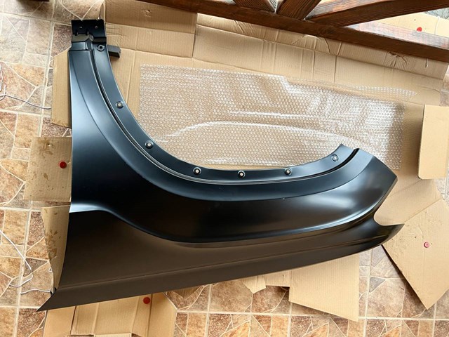 Переднє ліве крило 3CM821021 MARKET (OEM)