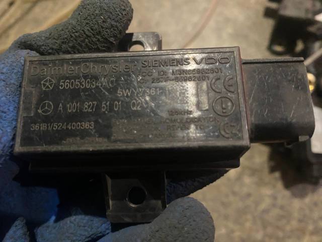 Блок системи контролю тиску в шинах A0018275101 MERCEDES