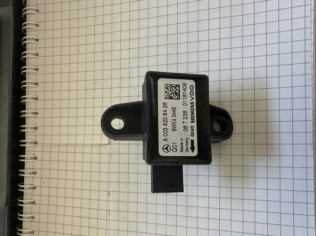 Датчик Айрбег передній A0038208426 MERCEDES