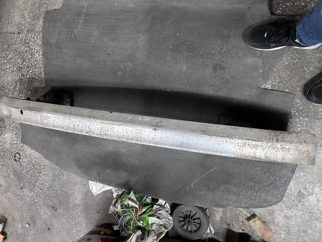 Буфер бампера заднього A1646190122 MERCEDES