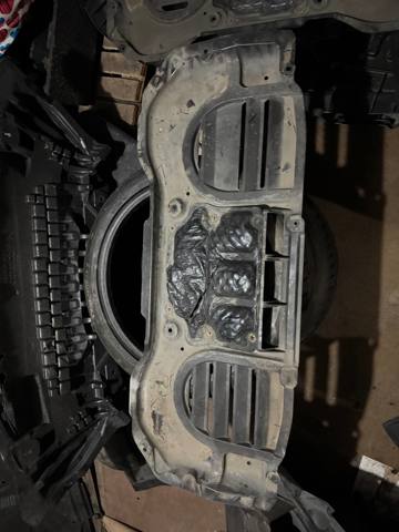 Деталі підлоги (основа кузова або підлоги) A1665200323 MERCEDES