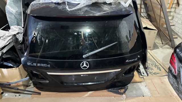 П'яті двері A1667405000 MERCEDES