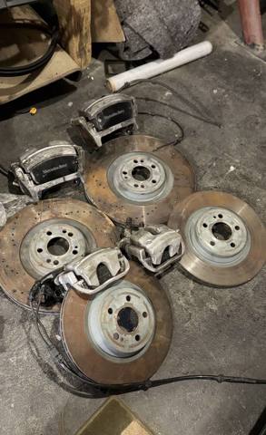 Гальмо дискове переднє A1674211101 MERCEDES