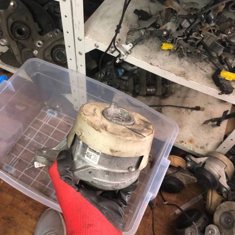 Права подушка двигуна A2052407900 MERCEDES