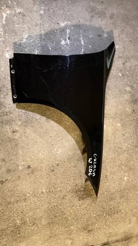 Переднє праве крило A2068800200 MERCEDES