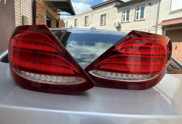 Ліхтар задній лівий A2139067700 MERCEDES