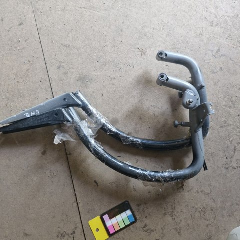 Кріплення кришки багажника A2167500128 MERCEDES