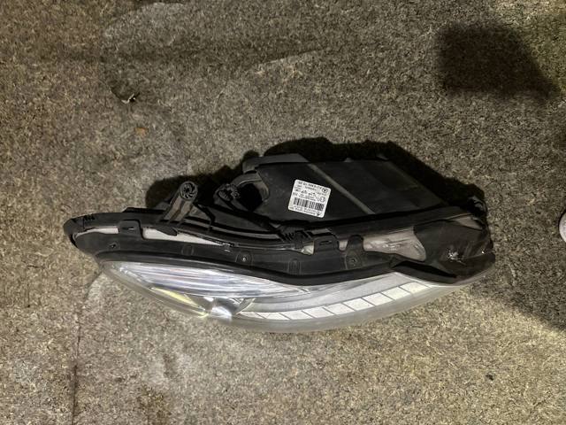 Фара основна права A2168201039 MERCEDES