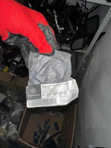 Заглушка бампера буксирувального гака A2218850322 MERCEDES