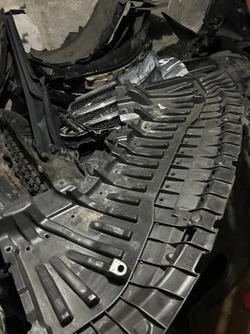 Молдинг решітки радіатора A2225200023 MERCEDES