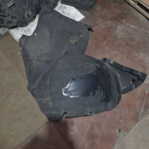 Подкрильнікі переднього крила, правий A2226903202 MERCEDES
