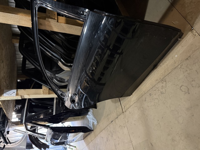 Двері пасажирські задні праві A2227300205 MERCEDES