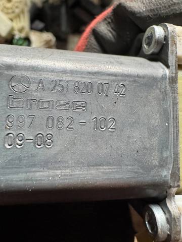 Мотор склопідйомника дверей передніх, лівих A2518200742 MERCEDES