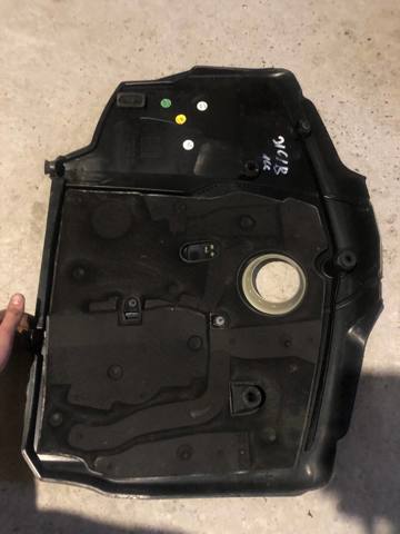 Кришка двигуна декоративна A6510108412 MERCEDES